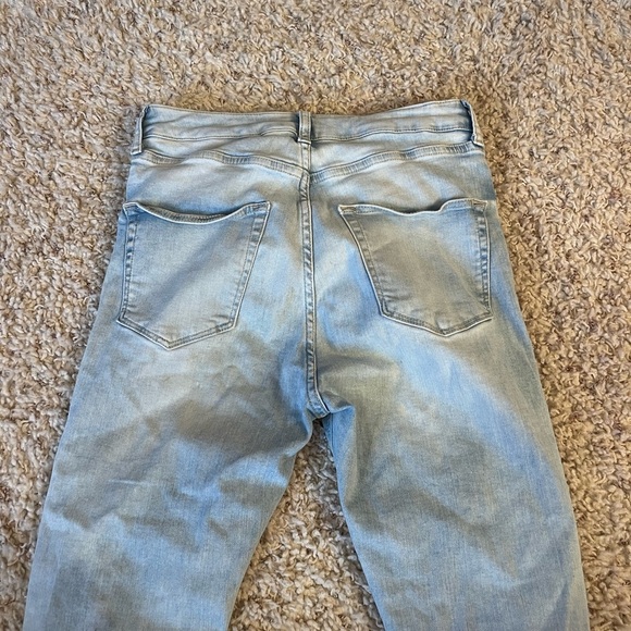 Topshop Light Wash Jeans - Picture 6 of 6